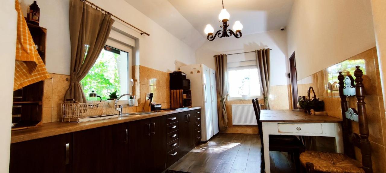 Gorski Widok Karpacz Apartamenty I Pokoje- Salon Kominkowy Extérieur photo